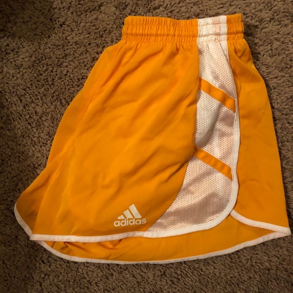 Adidas gym shorts medium - Picture 2 of 2